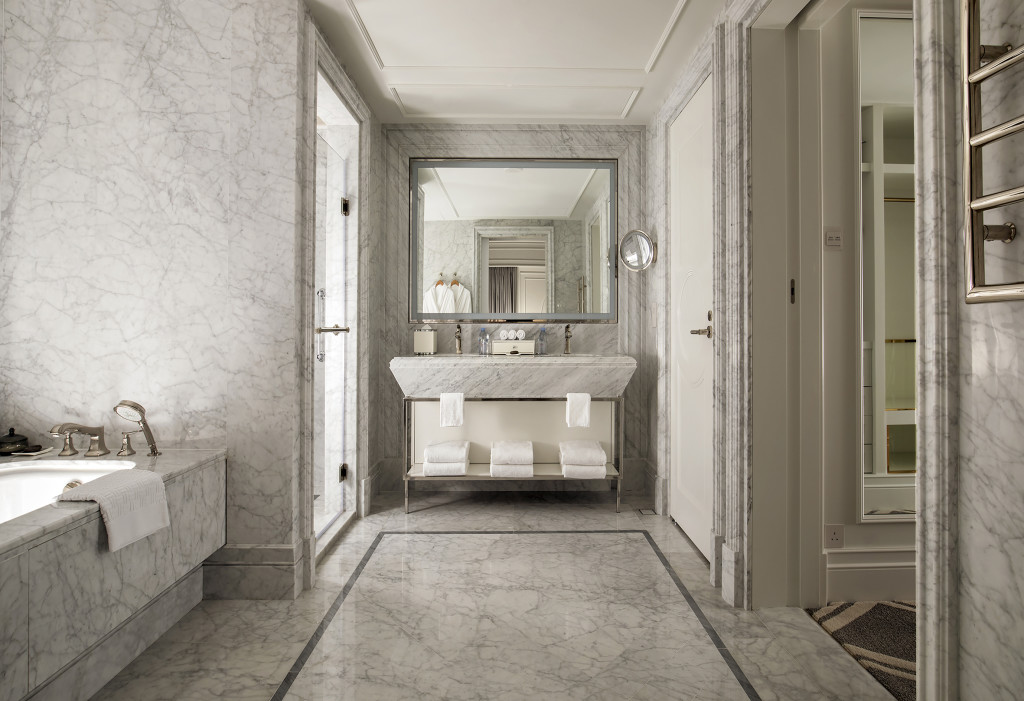 sThe Parisian Macao_Champagne Suite_Bathroom