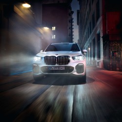 以智能改寫運動休旅的新頁 全新BMW X5 大器展現王者風範