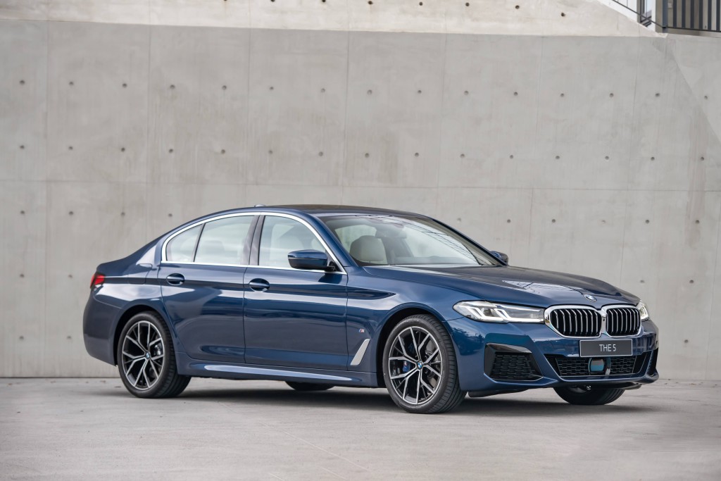 [新聞照片二]全新BMW 5系列以簡約，現代設計筆觸，展現新世代領導者風範，建議減少265萬元起