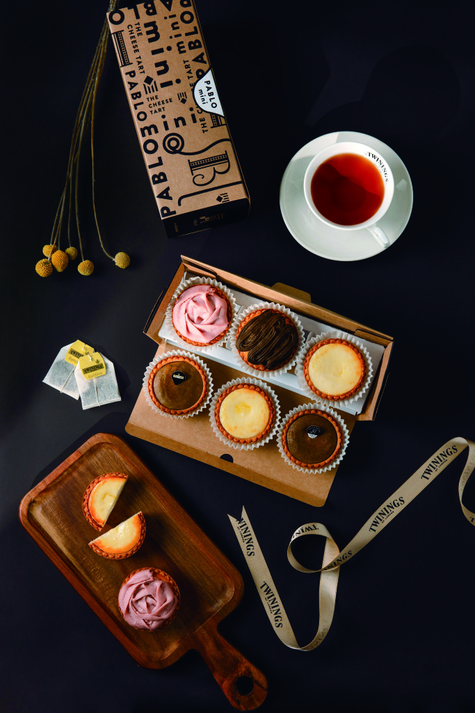PABLO以伯爵茶、胭脂梅果茶融入經典起斯塔推出PABLO_唐寧茶中秋起司塔禮盒