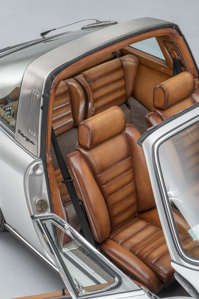 STUDIO VIRAGE - VALENTON - 07/03/2019 PORSCHE TARGA BERLUTI PHOTO ©BRUNO DES GAYETS BRUNO DES GAYETS 21 RUE MAUBLANC 75015 PARIS Tél. : 33 (0)9 50 38 16 49 Mobile : 33 (0)6 62 65 24 00 bdg@nikoja.com www.nikoja.com