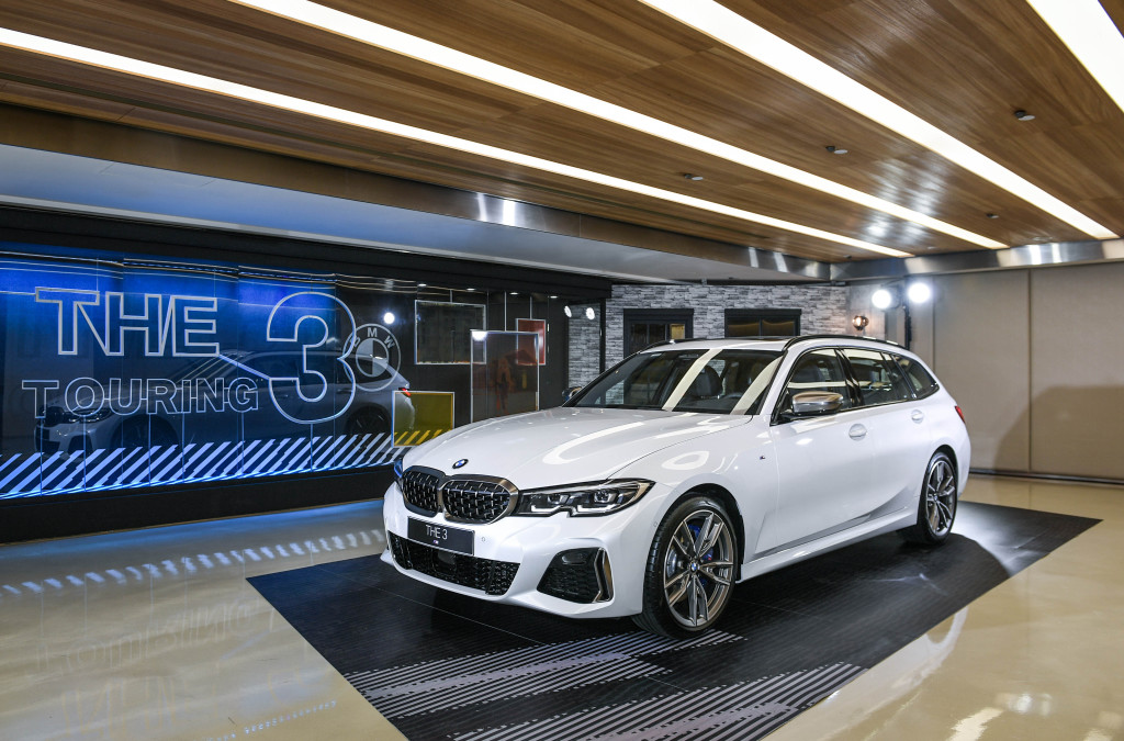 [新聞照片七]首次出現的寶馬M340i xDrive Touring搭載3系列旅遊車款有史以來最強勁的3.0升TwinPower Turbo直列6汽缸汽油發動機，創造出寶馬M340i xDrive Touring熱血過人的操駕感受