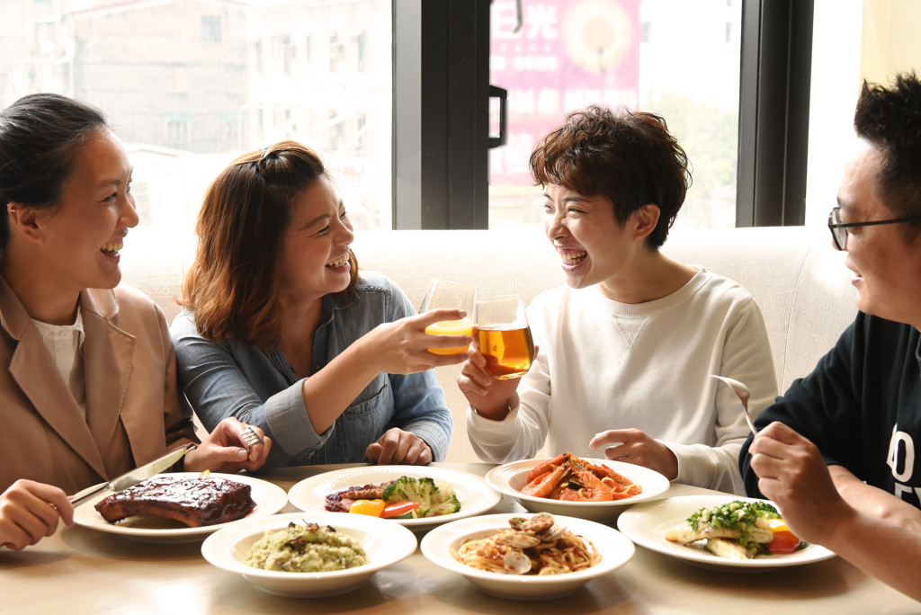 台北新板希爾頓酒店_悅.市集