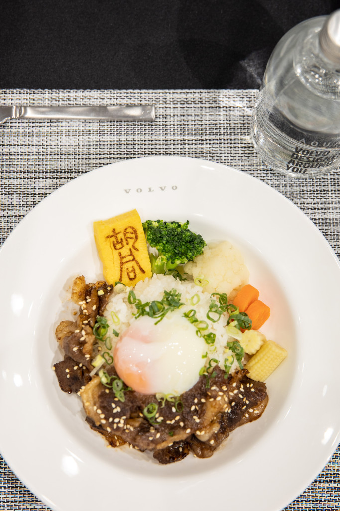 胡同特製和牛丼1