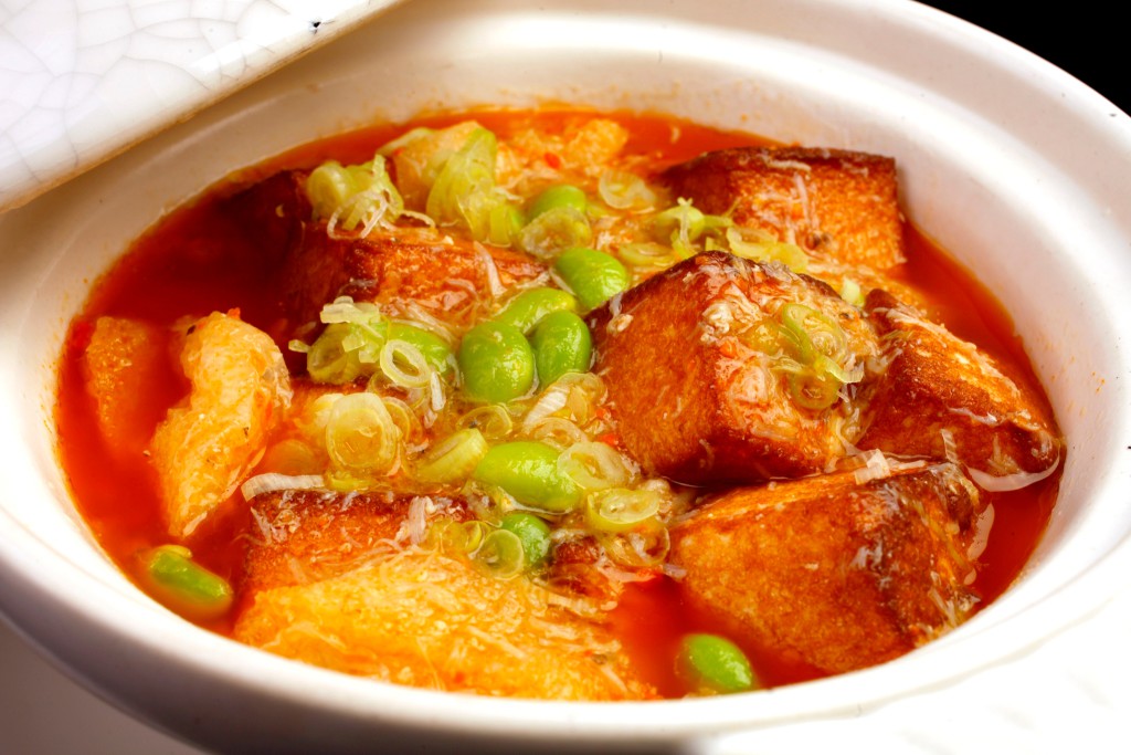 蟹粉豆腐煲