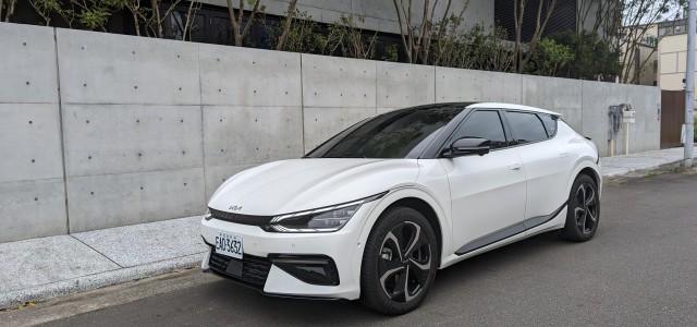 令人興奮的純電旅程  風馳電掣地駕馭未來  Kia EV6 GT-line e-AWD增程版試駕