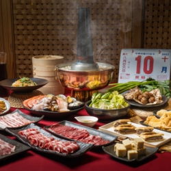 三重一村品嚐酸菜白肉鍋 時光倒流眷村美味與溫馨