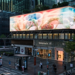 全台最大戶外曲面 LED 公共藝術計畫— unfolding《介面的展開》讓城市化為一場流動的展演