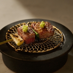 精品燒肉割烹「牛花 USHIHANA」進駐公益路